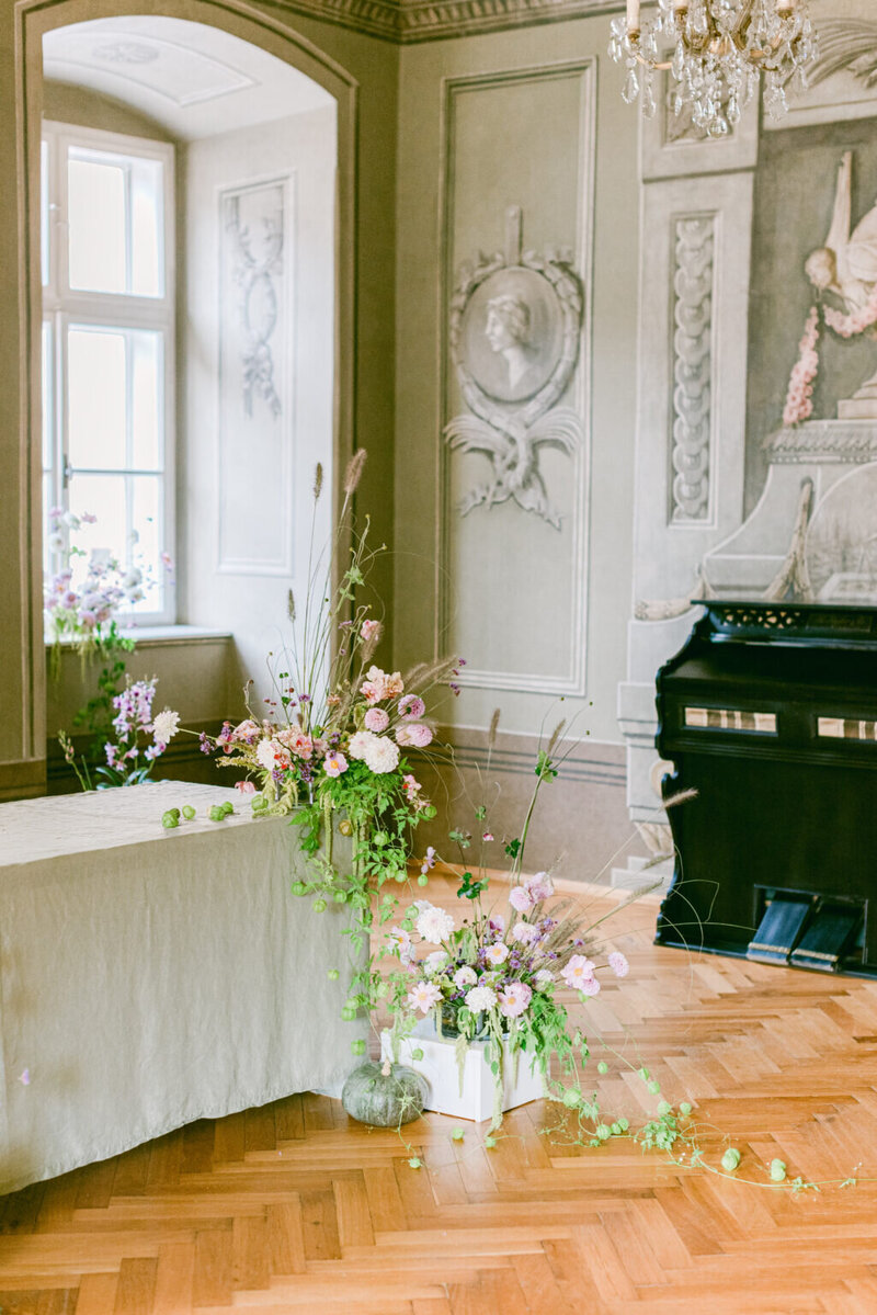 RI-intimateWedding-43-1025x1536