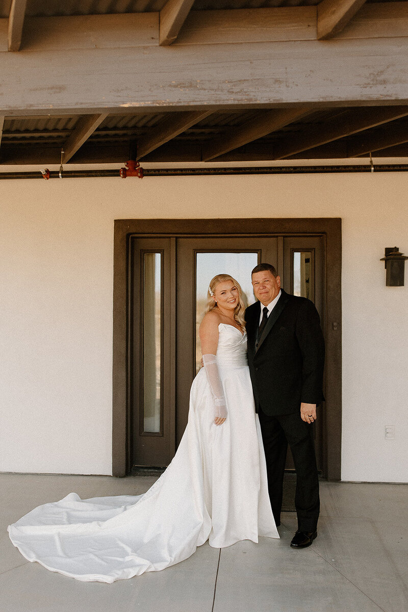 kelsey-kohl-wedding-preview-taylorraephotofilm-27