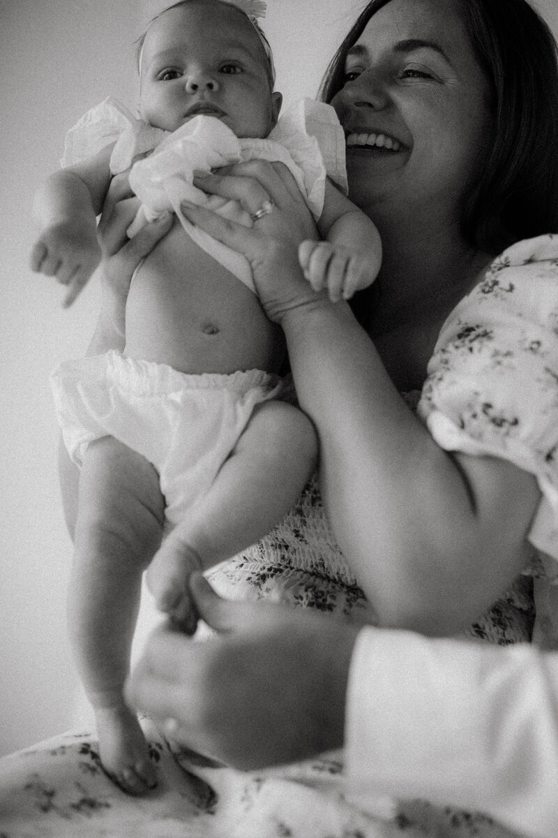 columbia-mo-motherhood-portraits-studio-documentary-led00003