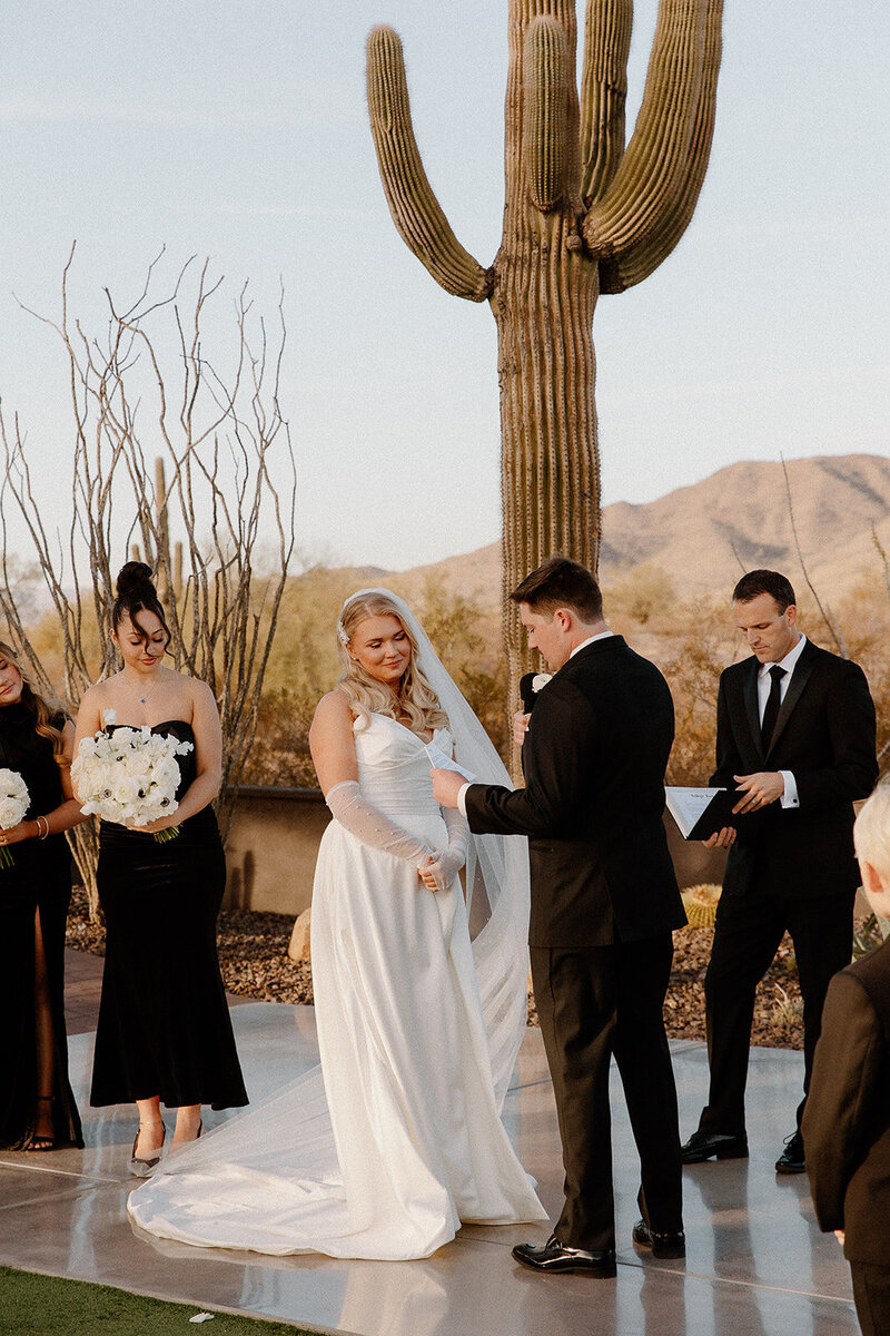 kelsey-kohl-wedding-preview-taylorraephotofilm-112
