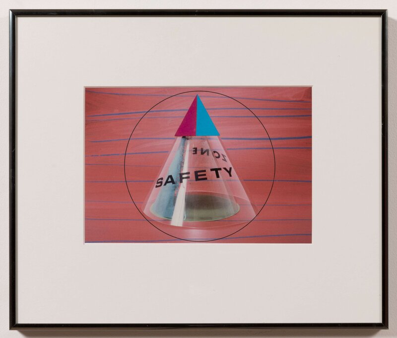 Safety Zone (Badge art Photograph - 1989 - 37 x 38 cm_11zon