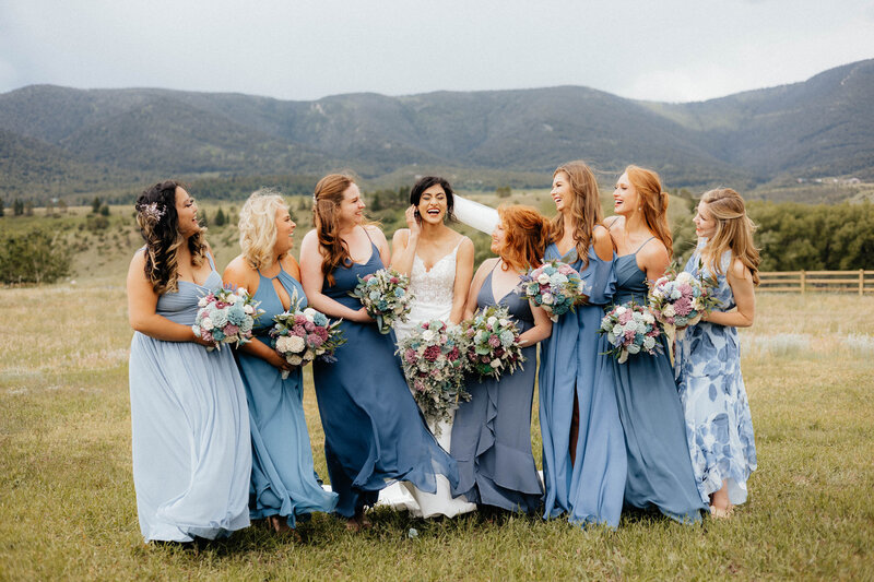 billings-montana-bridal-party-poses