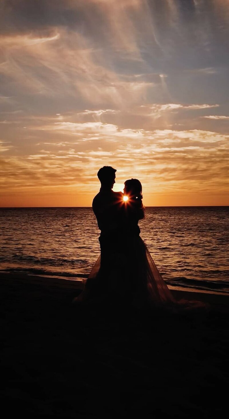 Couple-at-Sunset-Oahu