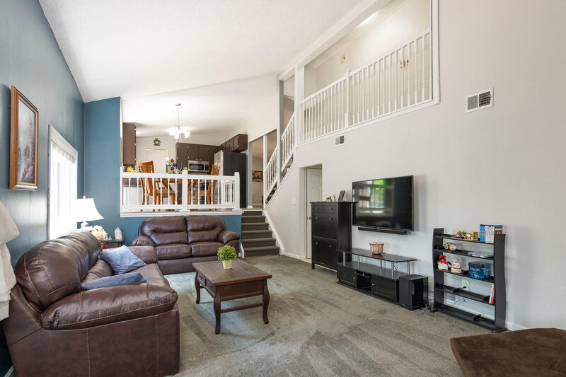 6620 W 73rd Pl-015-027-Family Room-MLS_Size