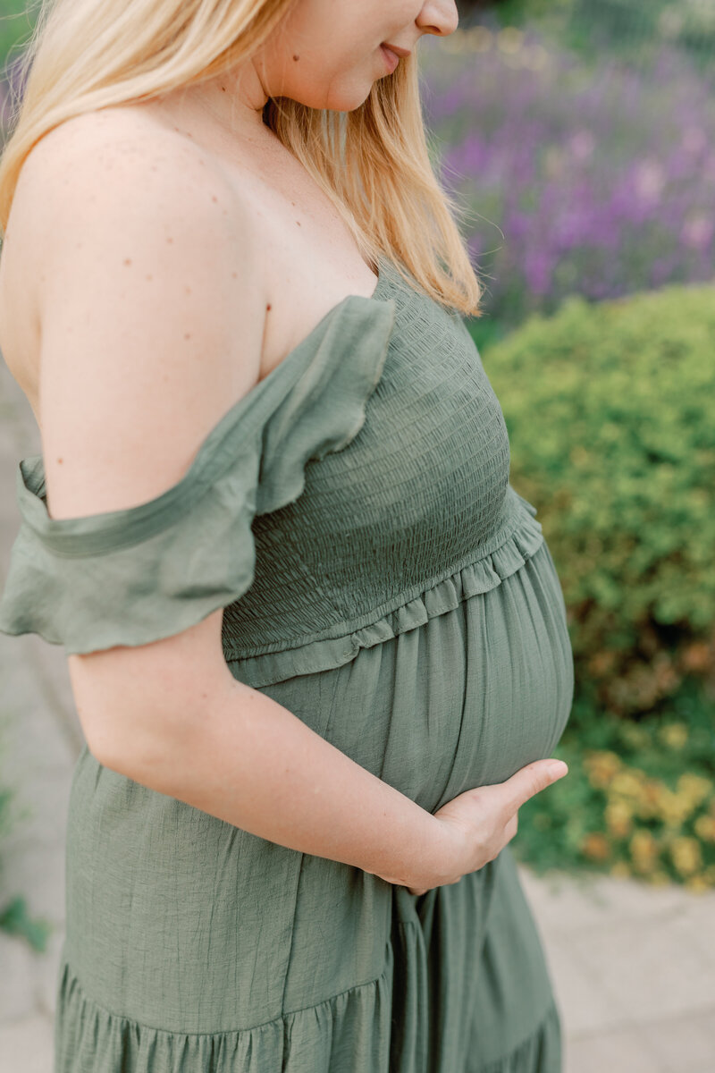 Nicole+StevenMaternity-AlexanderMuirGardens-9838