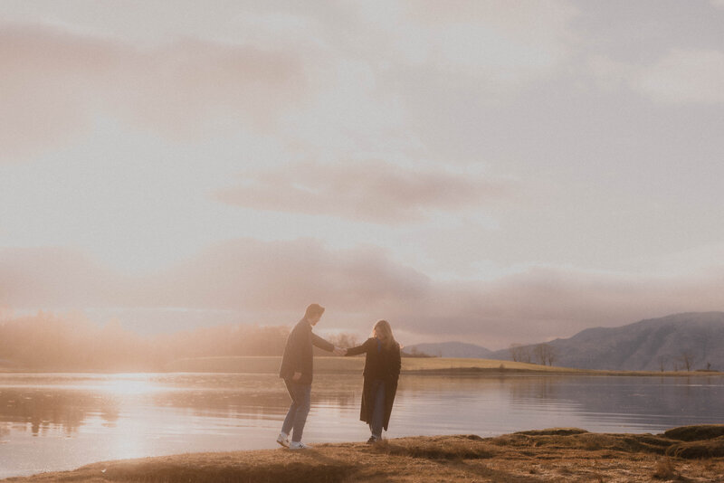 COUPLE IN GLENCOE AT WEE WHITE HOUSE