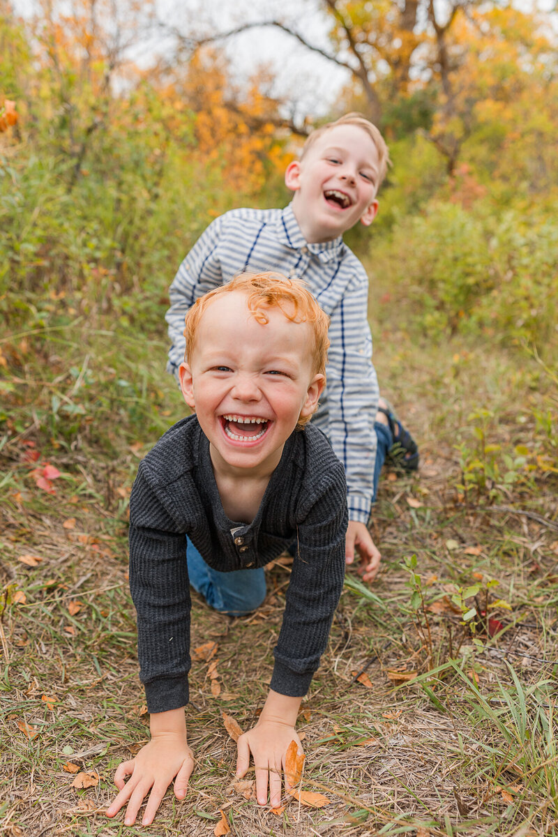 2024 krystal-moore-photography-moose-jaw-fall-photos-family-23