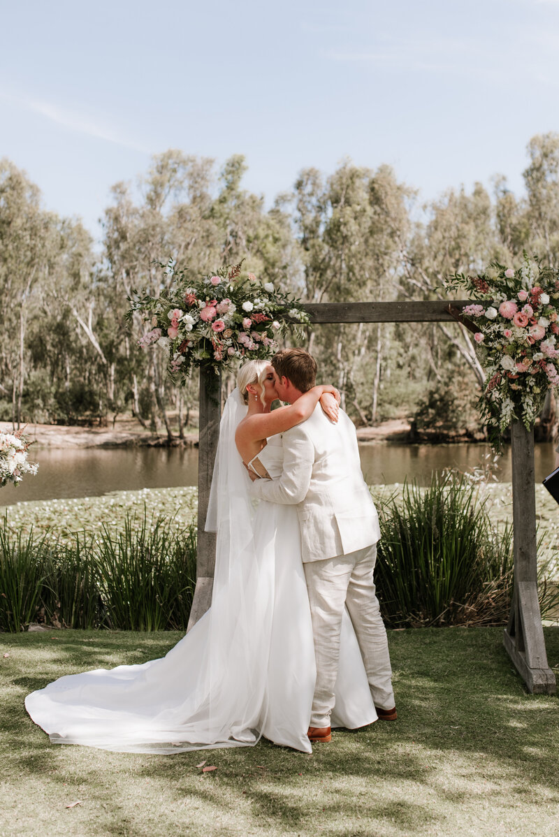 About your Wedding Photographer