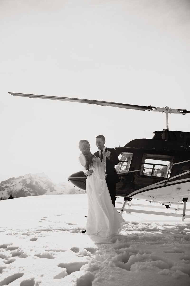 A helicopter adventure elopement