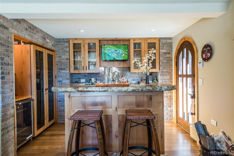 3731 OVERLOOK BAR