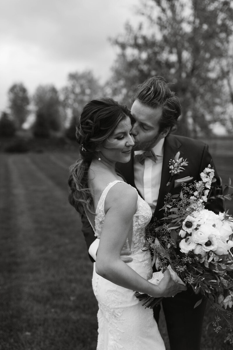 Etre farms Michigan wedding venue saint joseph st luxury barn all inclusive photography photographer -32