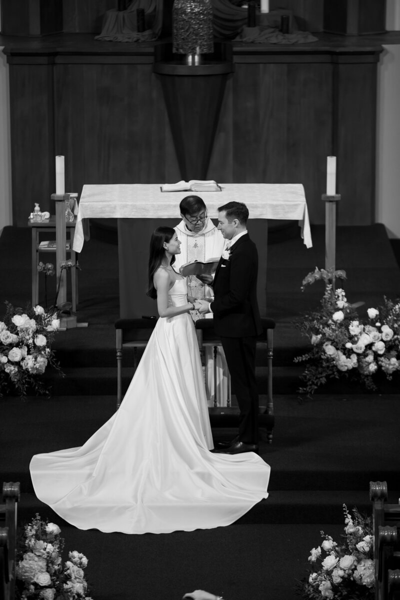 san francisco-flood-mansion-wedding-photography-catholic-wedding-classic-blackandwhite-churchwedding-wedding-thedejaureguis-032