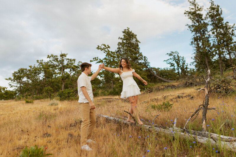 Wedding and Elopement Photographer Photographs by Reesh