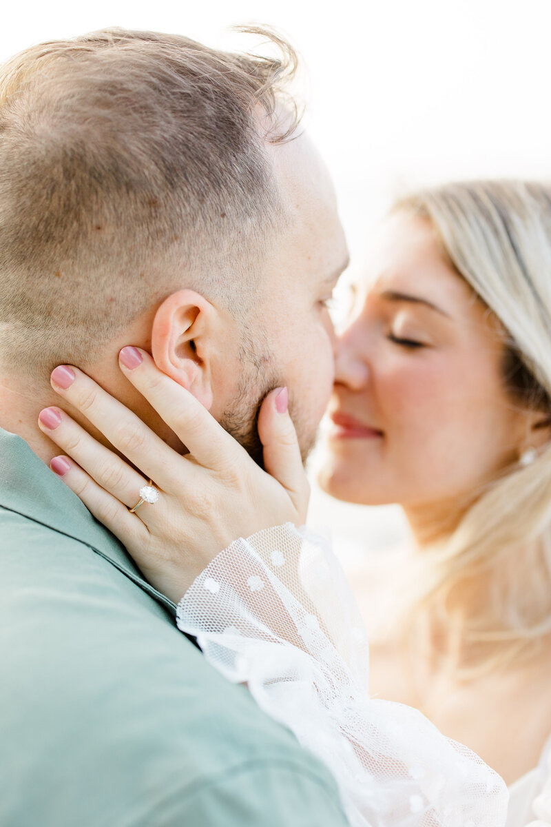 kelsee-risler-photographer-new-york-eli-alyssa-beach-engagement11