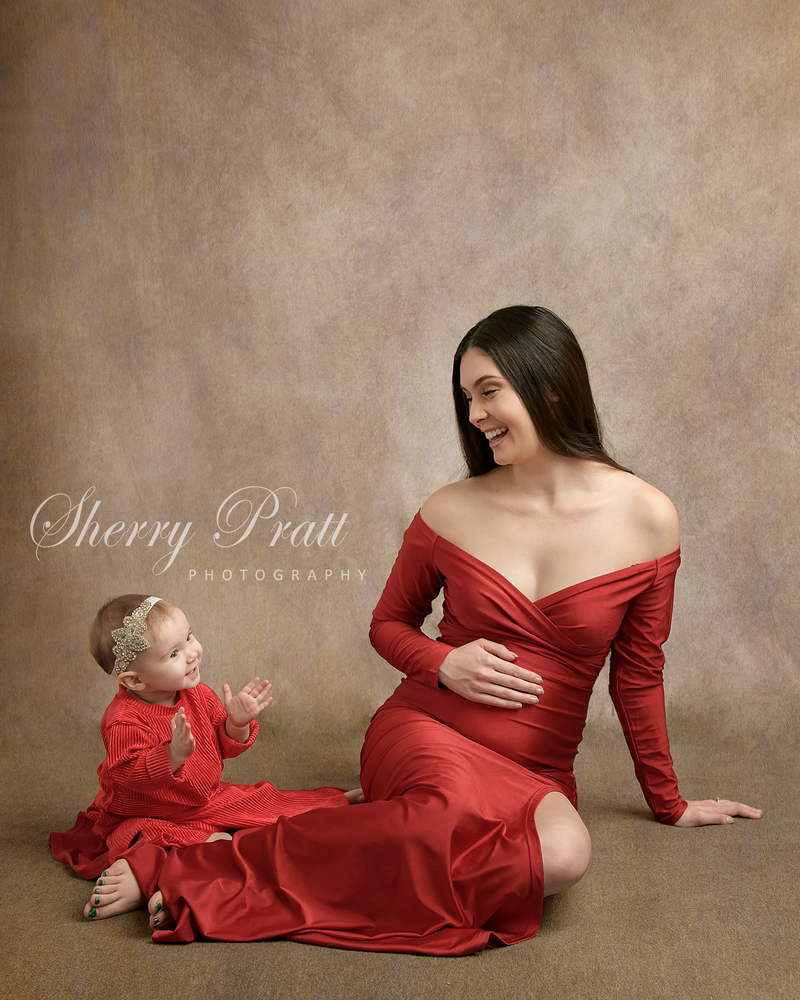 maternity session with sherry prat photography in studio photo session