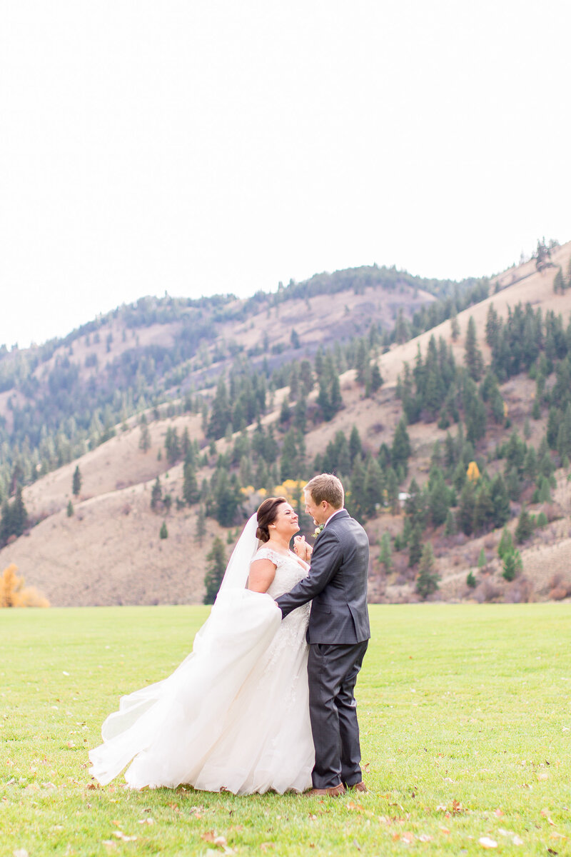 American Homestead Wedding by Spokane Wedding Photographer Taylor Rose Photography-29