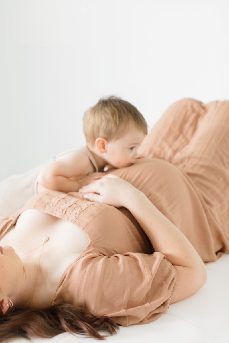 maternity photographer zionsville