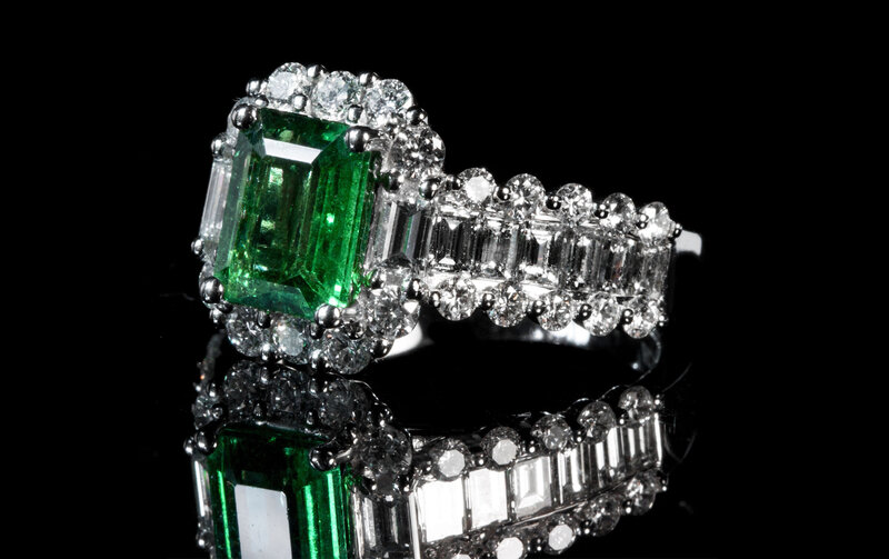 hertiage-appraisals-jewlery-timepiece-emerald-ring