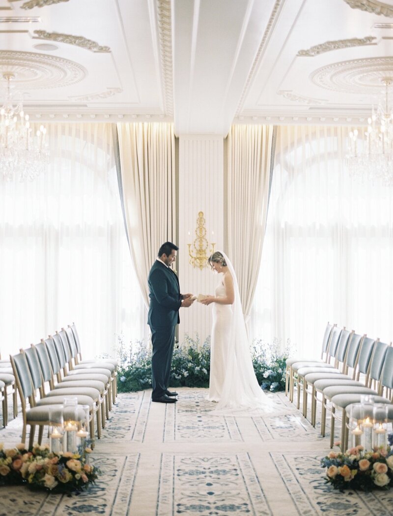 Indiana_Michigan_Wedding Planner_Hotel Carmichael_Carmel Indiana_Wedding Day Editorial_Ceremony_Bride & Groom_Wedding Decor_Bridal Fashion