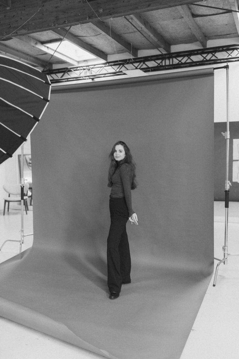 Een portret van Sharon Kastelijns in kleur