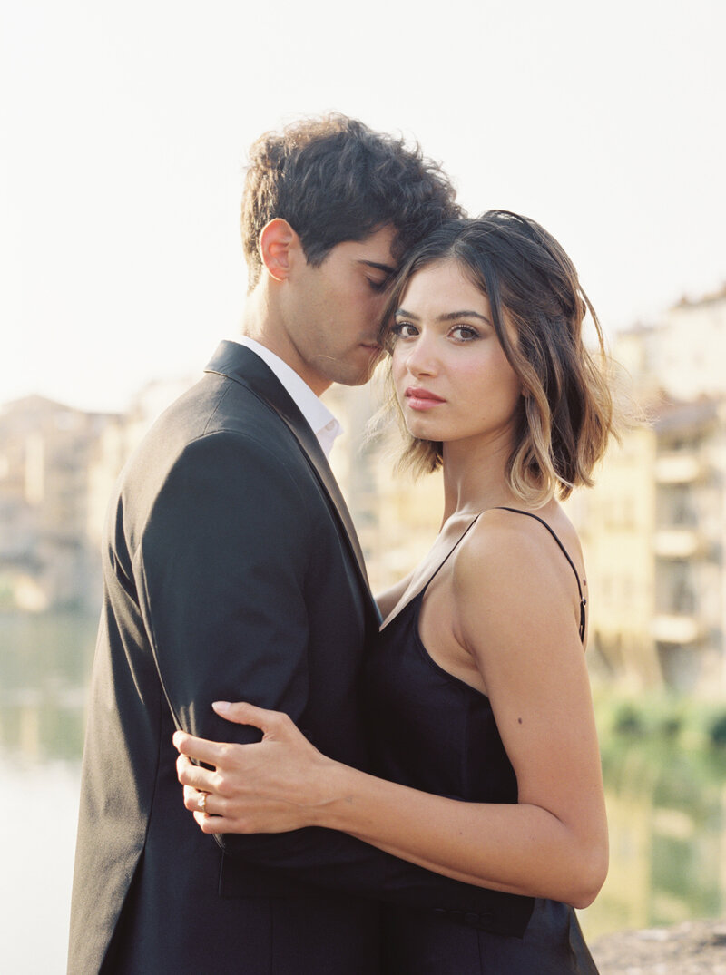 Romantic sunrise engagement session in Florence, Italy