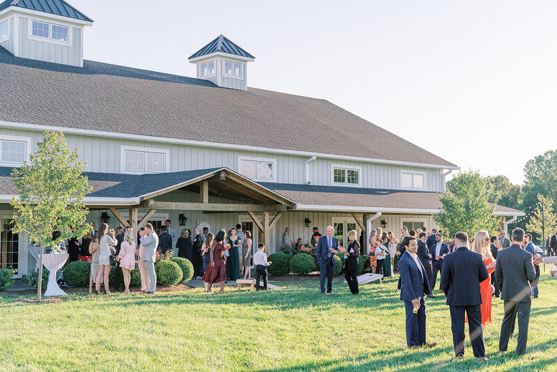 Klaire-Dixius-Photography-Middleburg-Barn-Virginia-Wedding-Kyle-Alana-Reception-240_websize