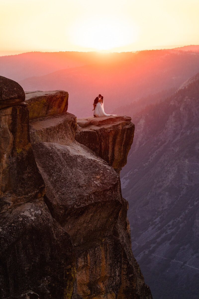 Alec+Sydney Yosemite National Park Adventure Wedding-131