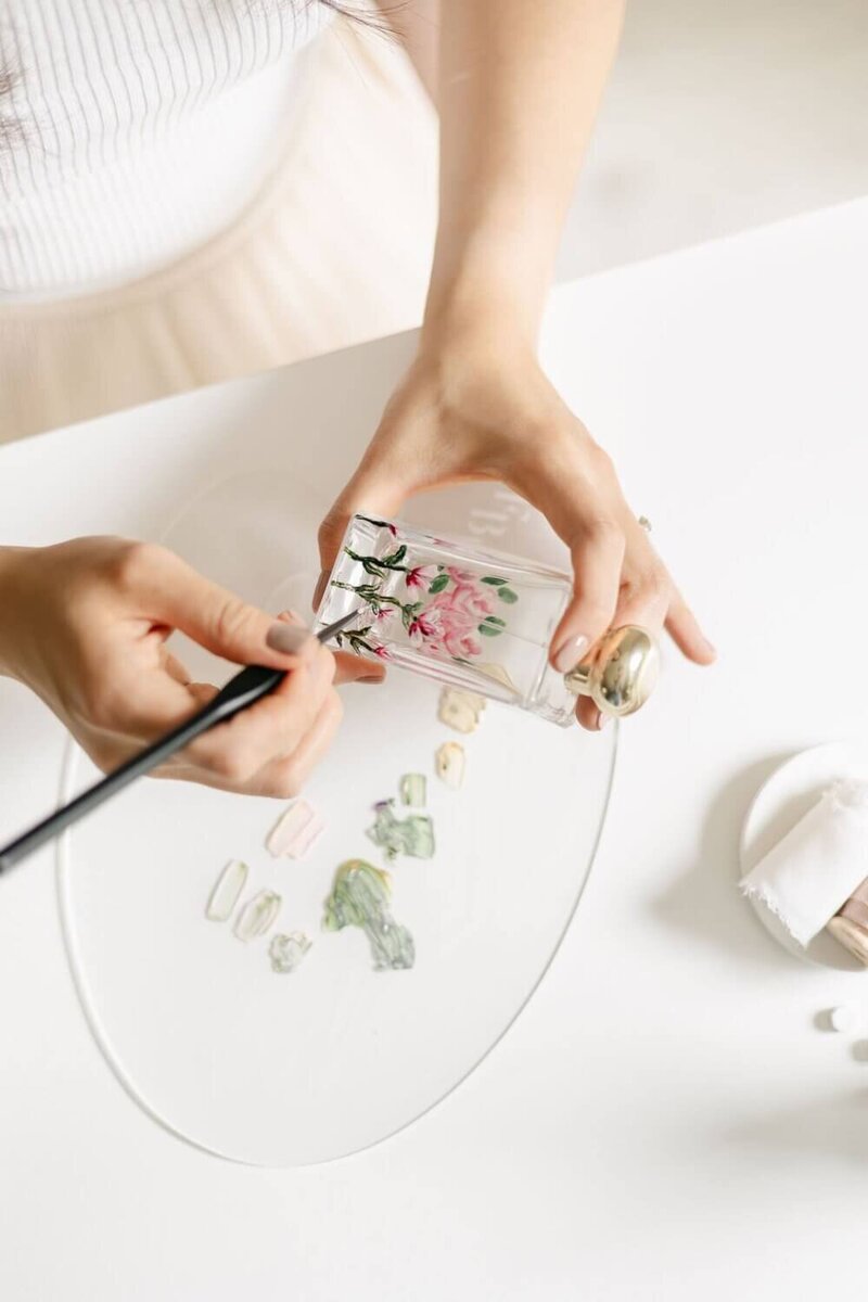 calligraphy painting on perfume bottle