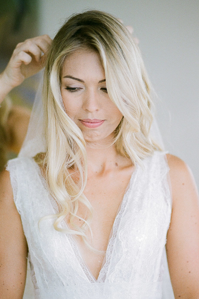 bride guetting ready before the ceremony