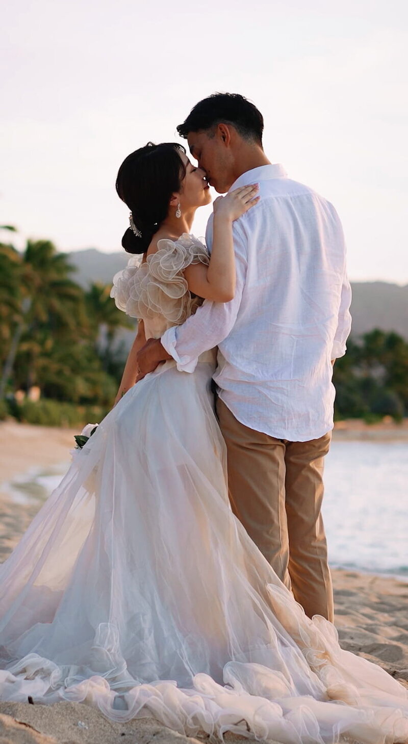 Elopement-Couple-Hawaii