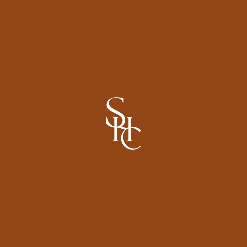 Minimalistic logo design for a skin clinic