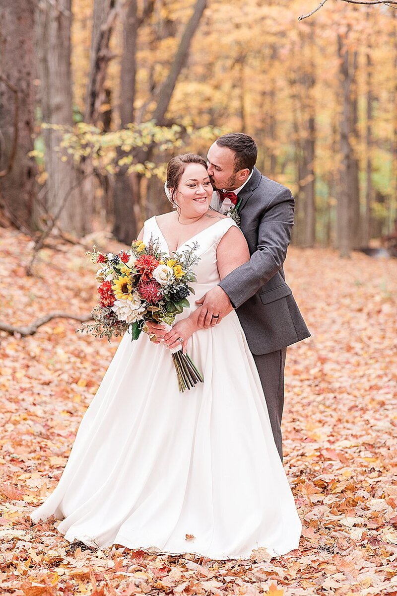 Fall-Inspired-Backyard-Wedding-Skaneateles-NY_0044