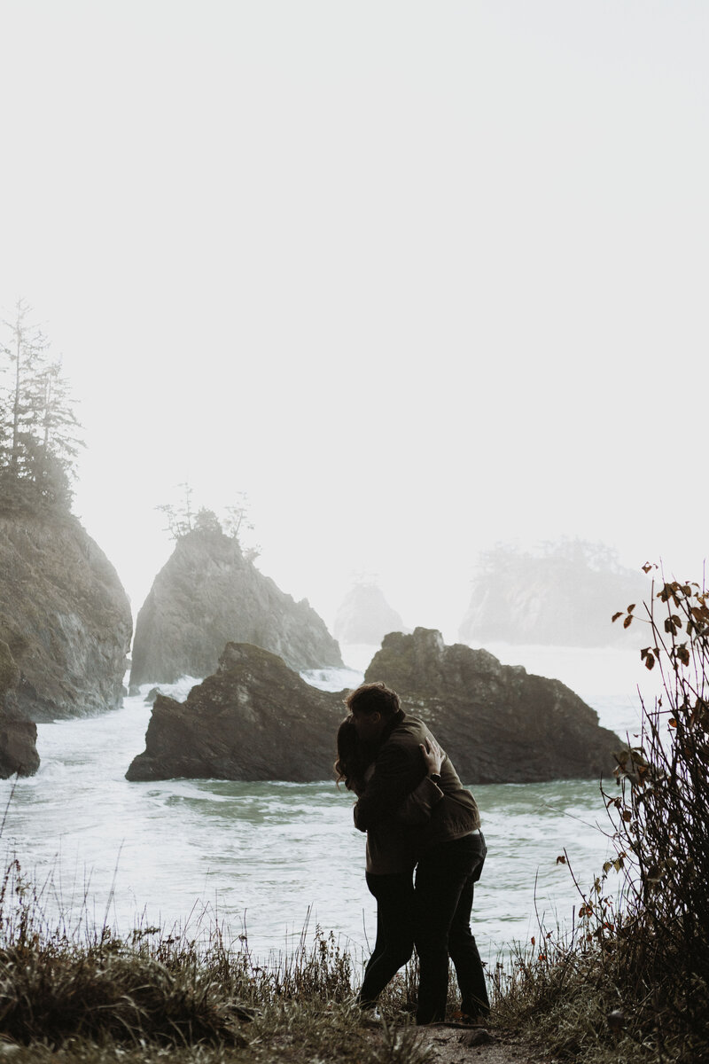 WithLoveFromCass_OregonProposalPhotographer_MadisonChristian_Novemeber2025_SecretBeach-13