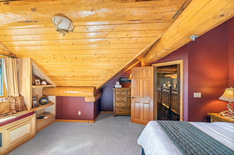 15-web-or-mls-MooseHeadLodge-15