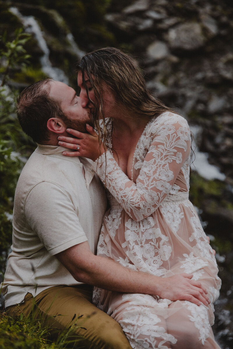 Alaska-Hatcher-Pass-Waterfall-Engagement-T&E_19