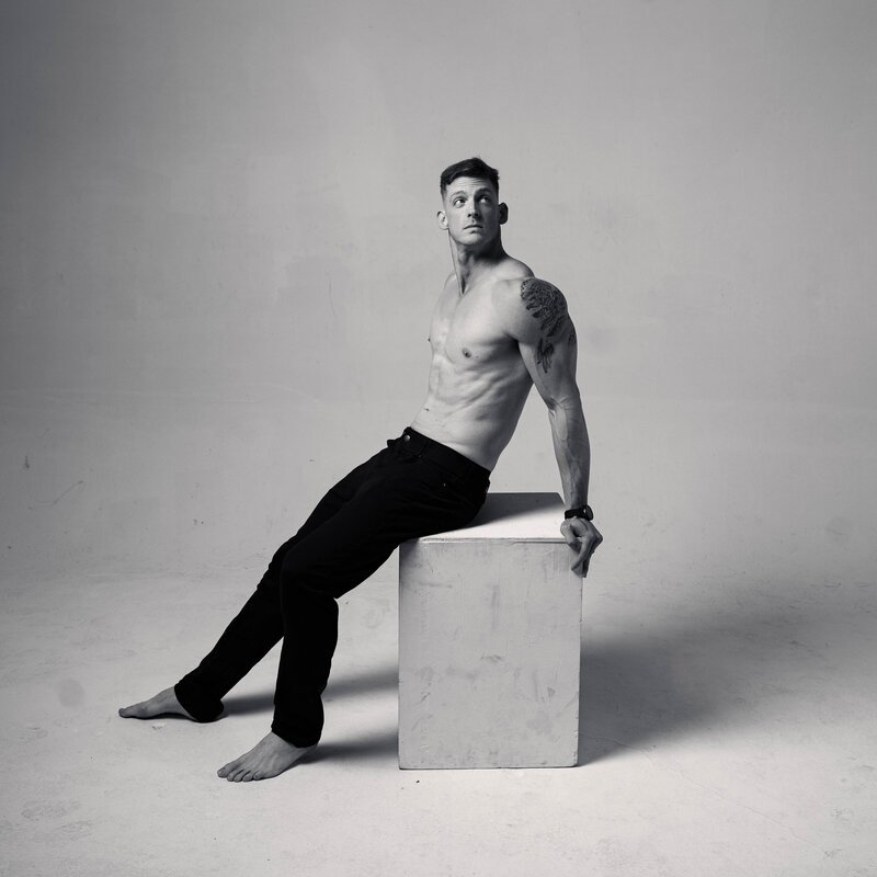 Houston Fitness Photographer BW Letter AB-9