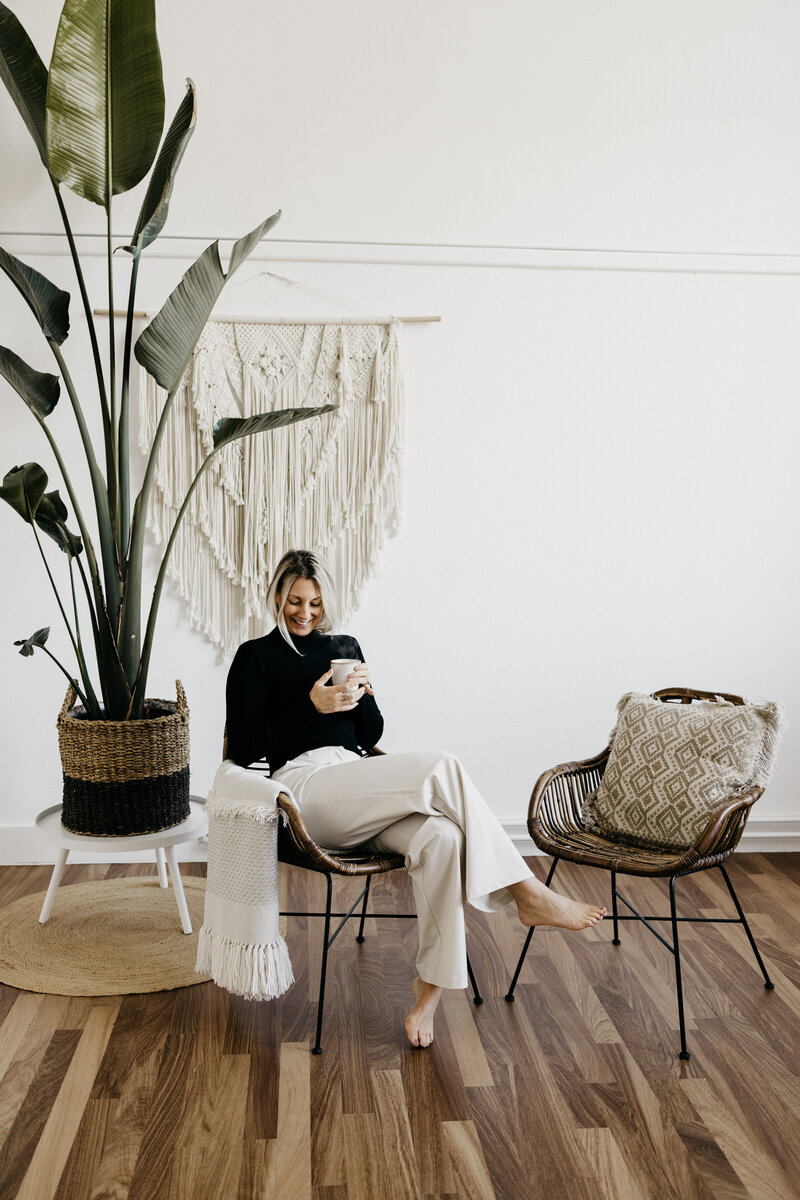 Yoga, yin yoga, yang yoga, relax, ontspanning, mind, body, bindweefsel, bewegen, vitaliteit, overspannen, burn-out, coach, coaching, burnoutcoach, bewustwording, leefstijl, gezond, gezondheid, den helder