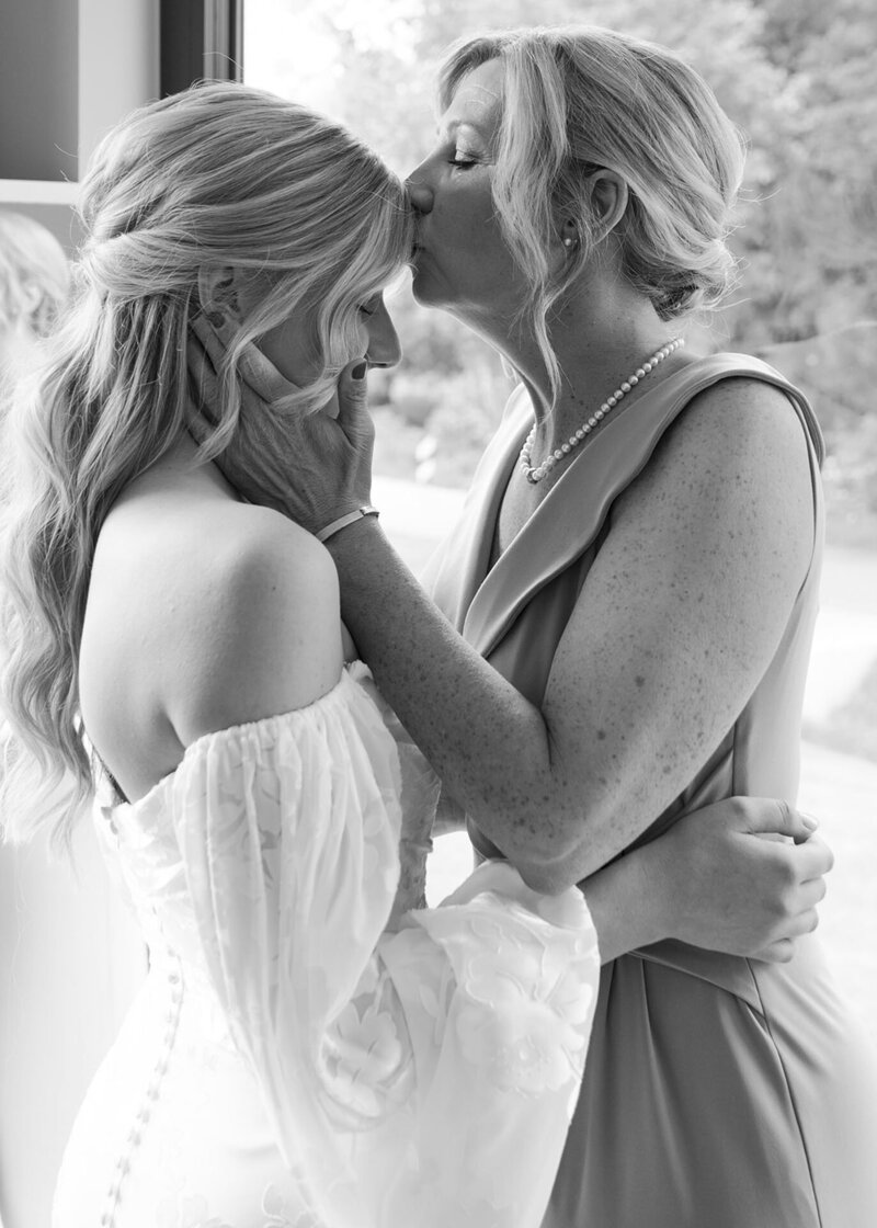 LUVIA_Wedding_Photographer_And_VIdeography_Team2