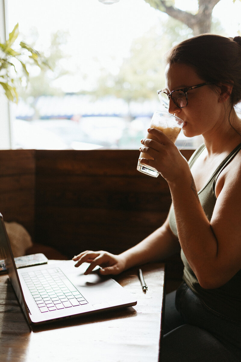 Working in a coffee shop as an SEO and Blogger.