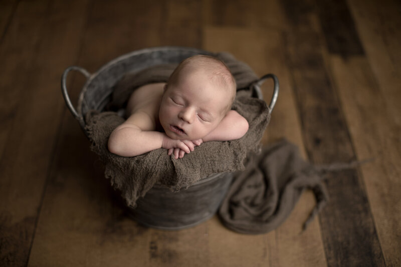 Best newborn photographer in North Bay Ontario