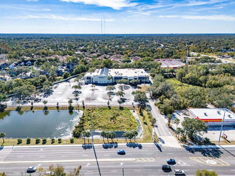 1101BloomingdaleAve-001