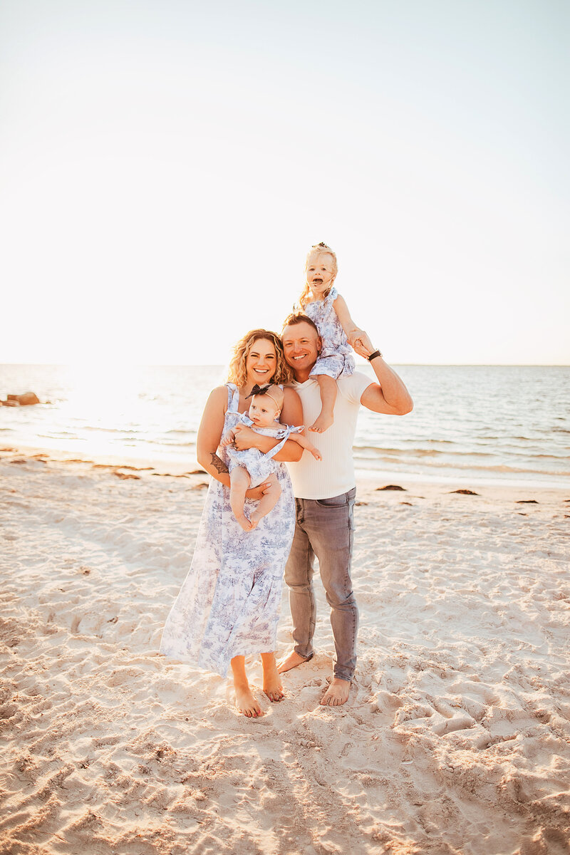 blue-white-family-beach-session