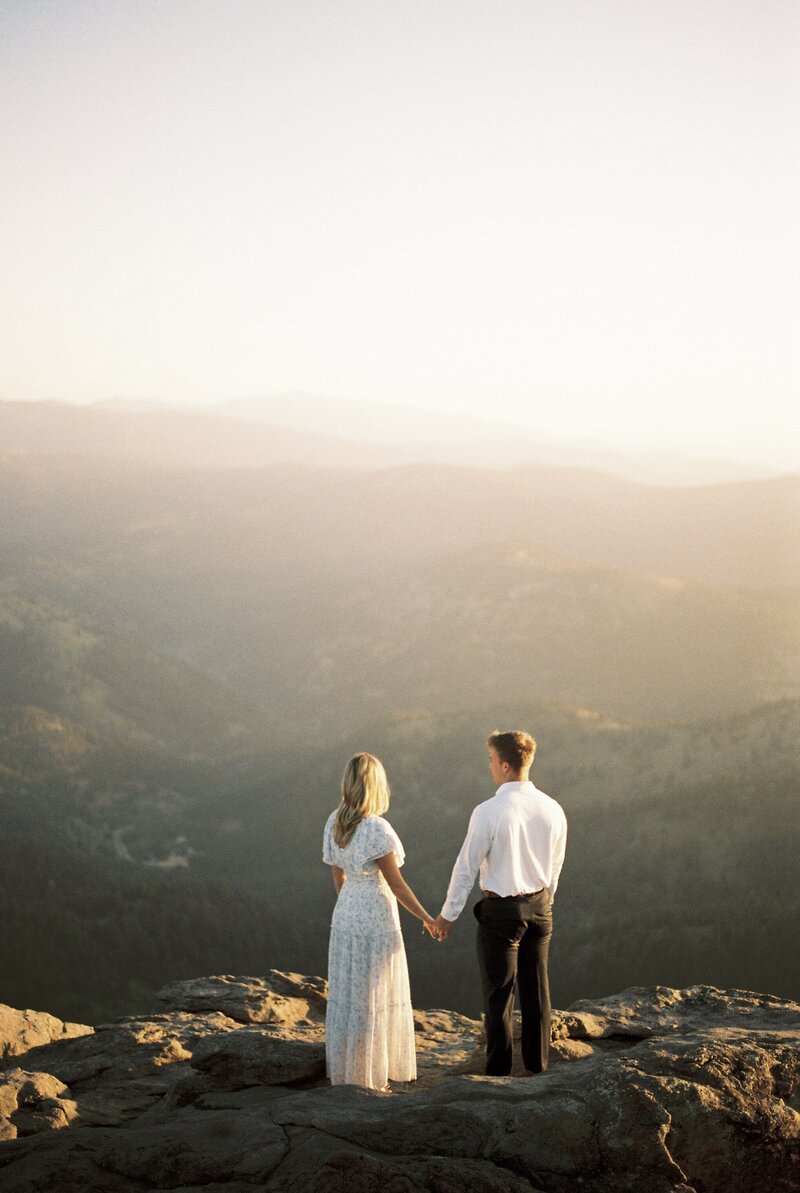 shenandoah-national-park-engagement-photos-on-35mm-film-9