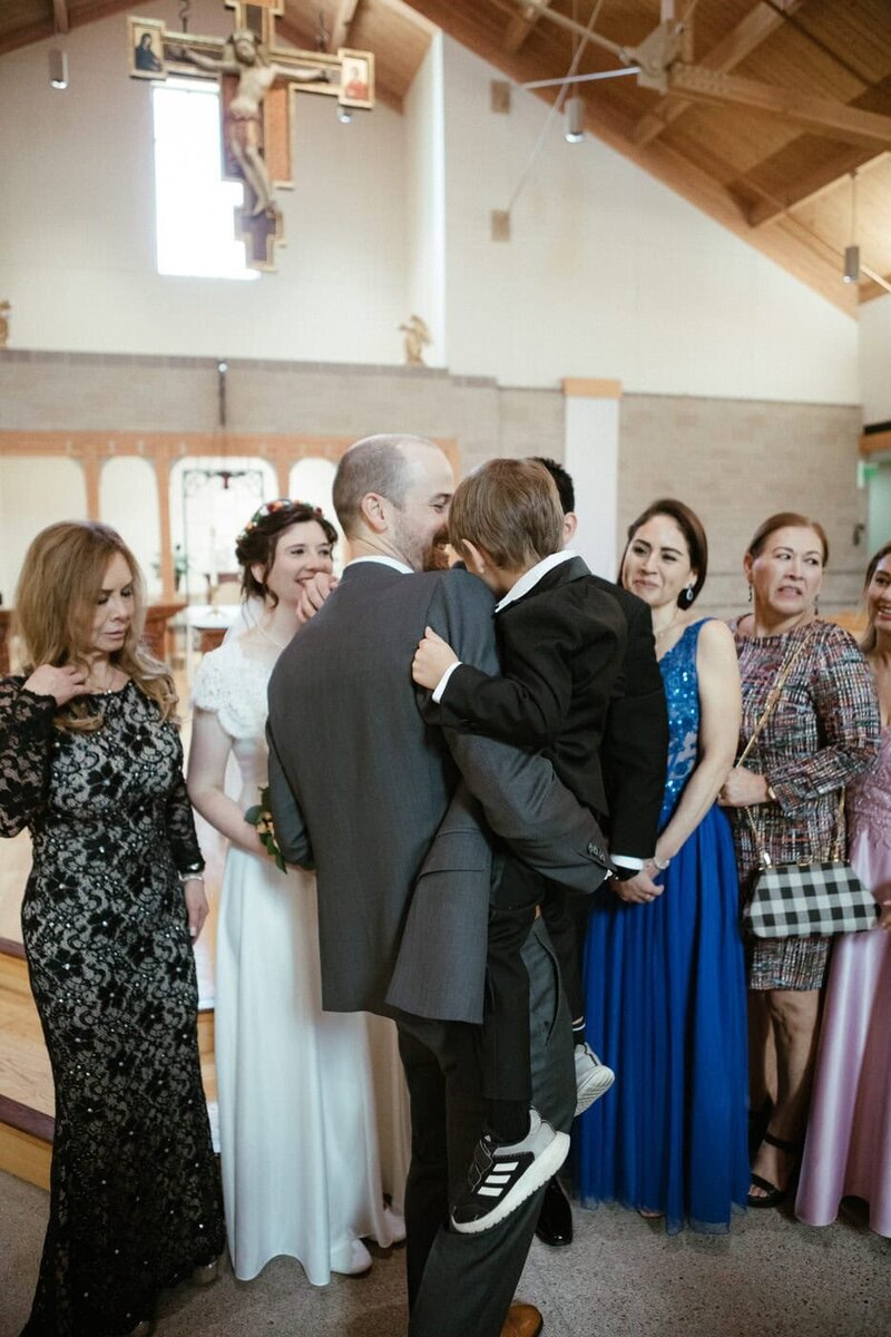 classic-and-documentary-style-wedding-photography-131