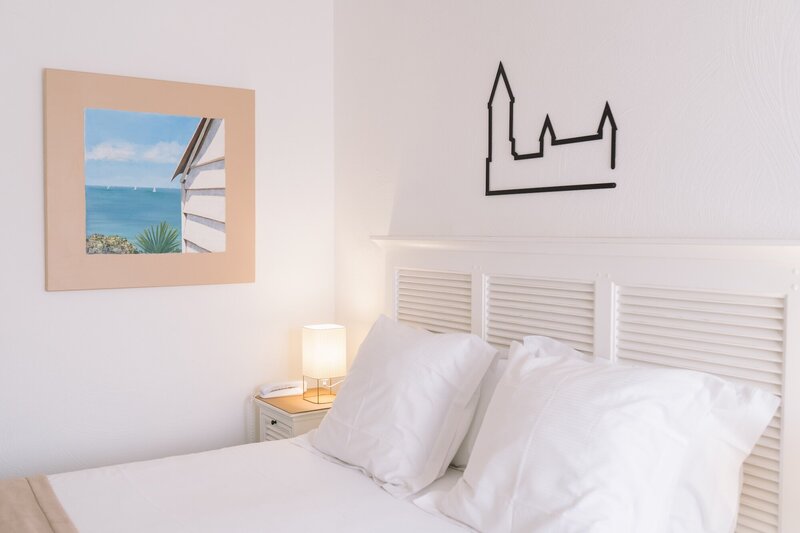 Chambre-cosy-etage-hotel-fleur-de-sel-noirmoutier-2