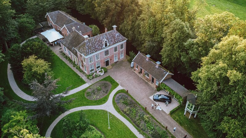 Allersmaborg-Ezinge-trouwen-dronefotografie