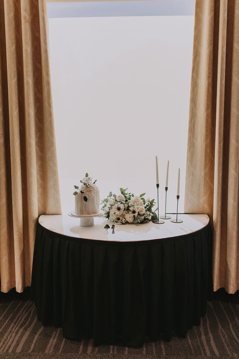 canmore-wedding-at-the-malcolm-hotel-11
