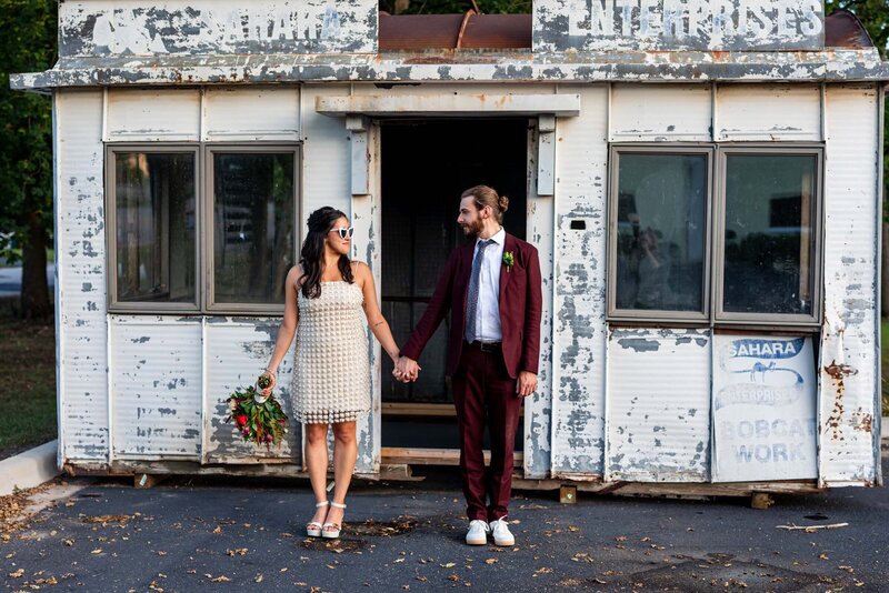 newlyweds-indie-roses-wedding
