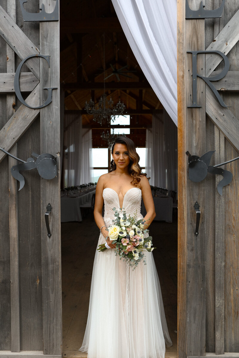 Maine rustic barn wedding