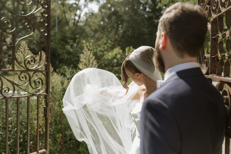 illinois chicago backyard intimate wedding northwest indiana photographer videographer film documentary lisle hyatt regency hotel charles-34